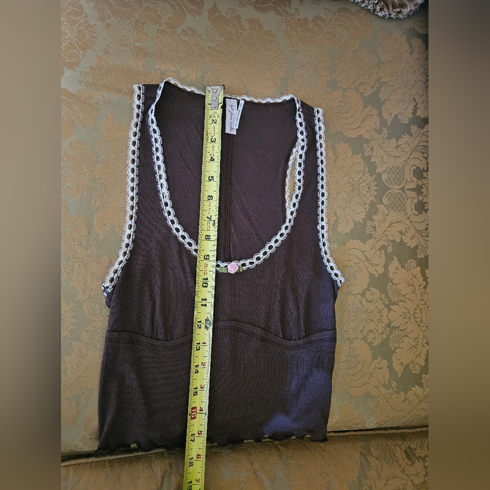 NWOT Out From Under Brown Tank Top with White Lace Trim - Picture 5 of 10